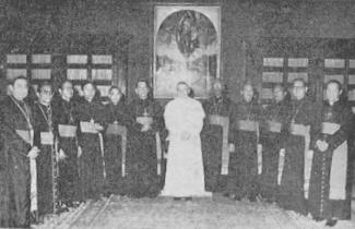 Paus Johannes-Paulus I met de Filippijnse bisschoppen